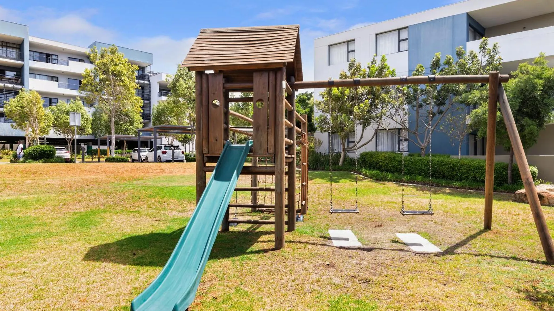 Apartment Two Bedroom Luxury Apartment, Century City - Backup Power Cape Town